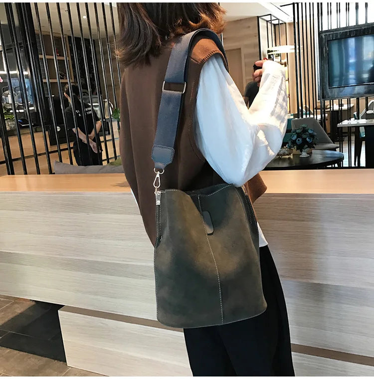 Luxury Designer PU Leather Bucket Bag for Women – Large Capacity Tote & Crossbody Handbag