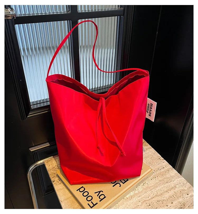Minimalist Tote Shoulder Bag – Large Capacity Retro Shopping Bag