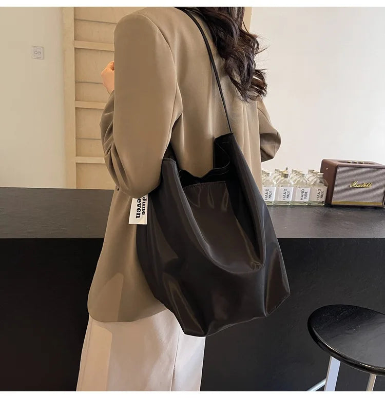 Minimalist Tote Shoulder Bag – Large Capacity Retro Shopping Bag